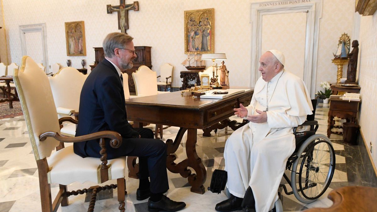 Papež přijal ve Vatikánu premiéra Fialu